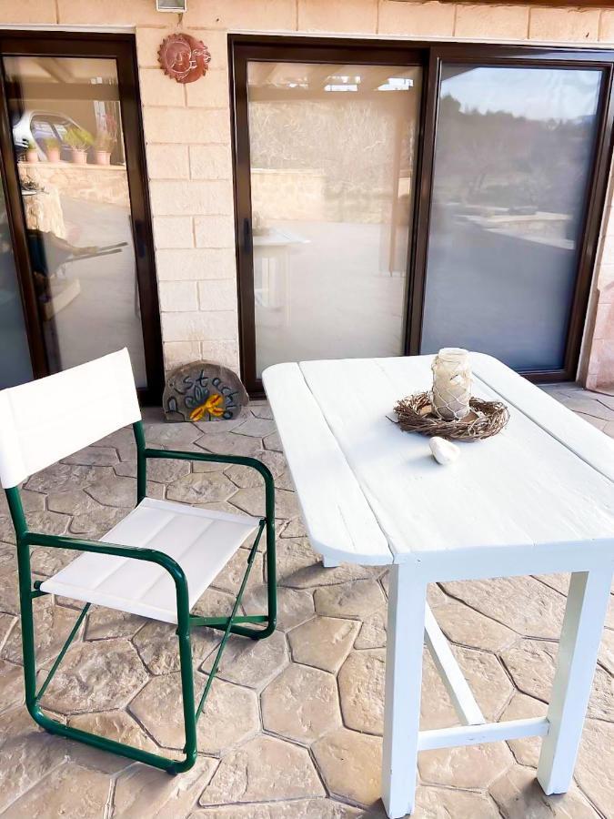 Pistachio Guesthouse, Παραδοσιακός Ξενώνας Vathi  Exterior photo