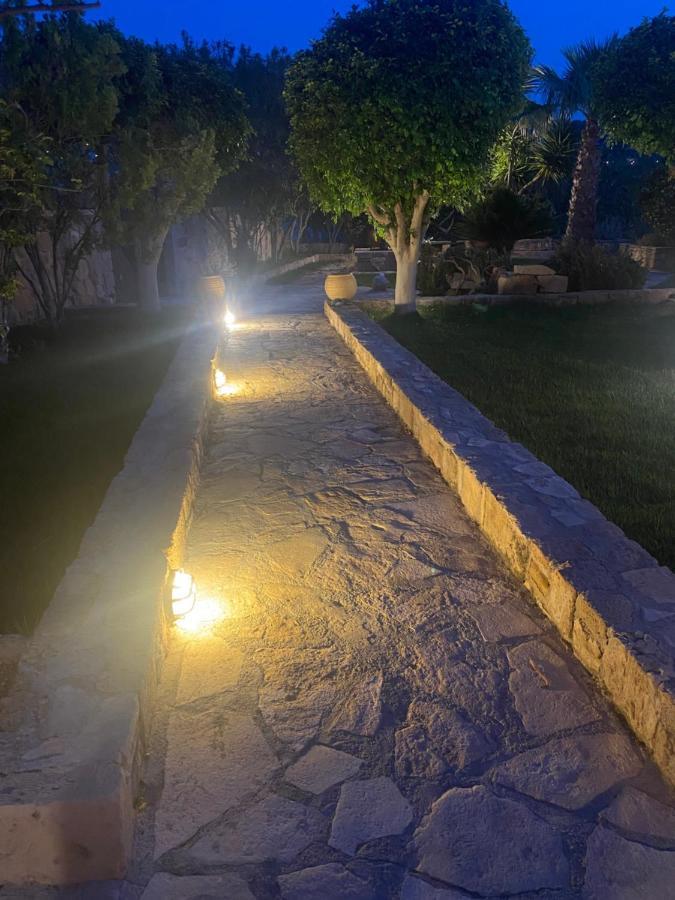 Pistachio Guesthouse, Παραδοσιακός Ξενώνας Vathi  Exterior photo